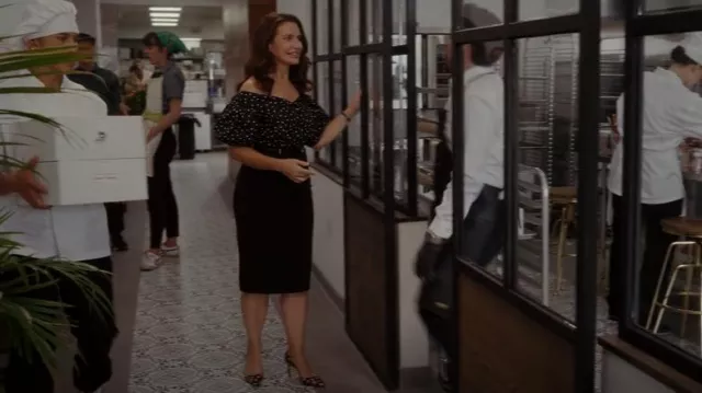 Prada Floral Patent Leather Pumps worn by Charlotte York (Kristin Davis) as seen in And Just Like That… (S01E03)