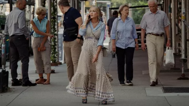 Terry de Havilland Lena Non Stop Disco Sandal portée par Carrie Bradshaw (Sarah Jessica Parker) comme on le voit dans And Just Like That... (S01E03)