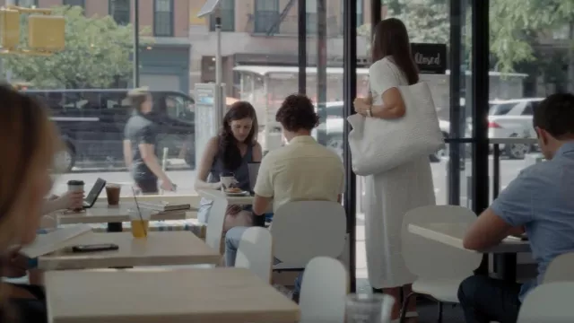 Gabriela Hearst Zephyr Sandalias usadas por Natasha Naginsky (Bridget Moynahan) como se ve en And Just Like That... (S01E03)