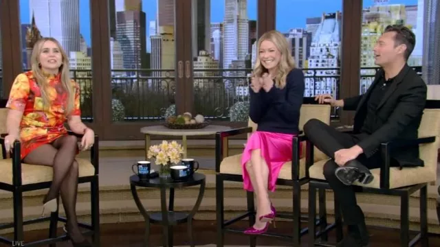 Isabel Marant Etoile Klea Puff Sleeve Cotton & Wool Sweater worn by Kelly Ripa as seen in LIVE with Kelly and Ryan on March 22, 2023