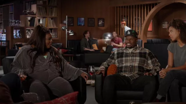 Curvy Sense Plus Size Che­nille Sweater And Jogger Set worn by Nicky (Nicole Byer) as seen in Grand Crew (S02E03)