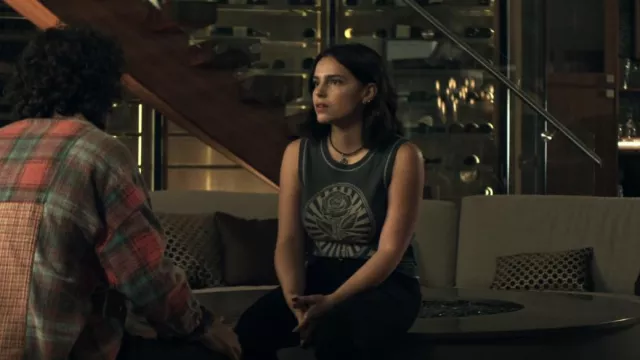 Daydreamer Bob Dylan I Want You Shrunken Tank worn by Sarah Cushing (Inde Navarrette) as seen in Superman & Lois (S03E02)