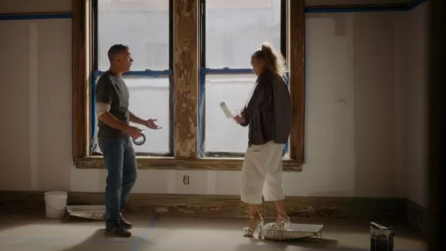 Aquazzura Luna Metallic Sandals worn by Carrie Bradshaw (Sarah Jessica Parker) as seen in And Just Like That… (S01E09)