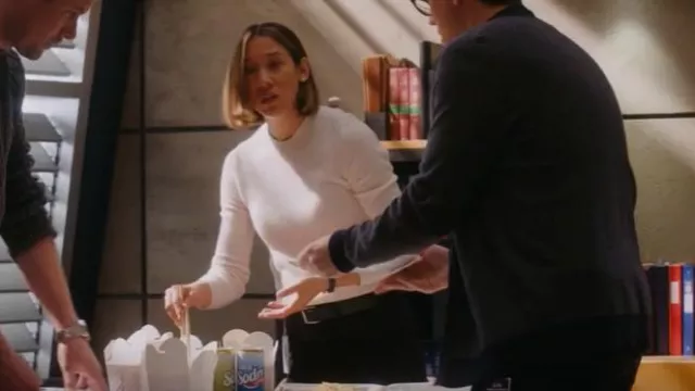 Babaton James Sweater worn by Sarah Truong (Mayko Nguyen) as seen in Hudson & Rex (S05E15)
