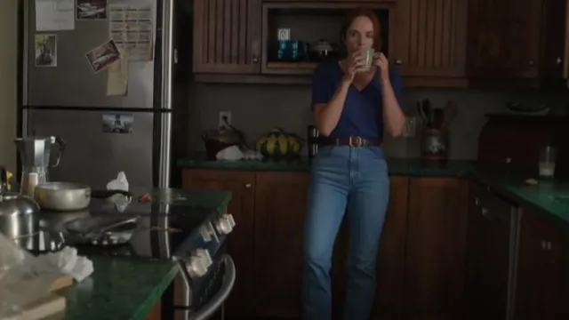 Levi's Wedgie Icon Fit High Waist Jean usado por Maggie Sullivan (Morgan Kohan) como se ve en Sullivan's Crossing (S01E02)