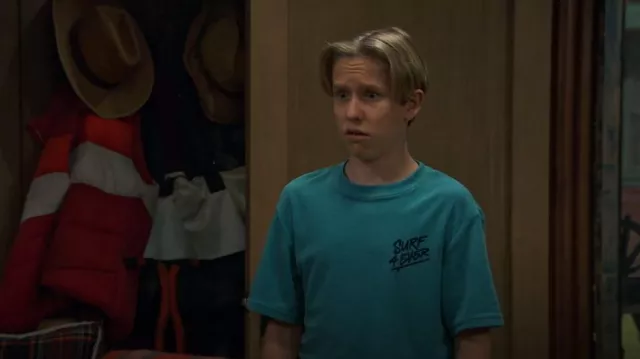 H&M 2-Piece Terry Set porté par Jake (Luke Busey) comme vu dans BUNK’D (S06E20)