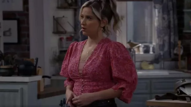 Free People I Found You Floral Print Blouse worn by Zoey (Margie Mays) as seen in Call Me Kat (S03E19)