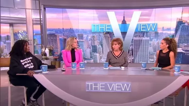 Alex Perry Carter Blazer worn by Sara Haines as seen in The View on March 28, 2023