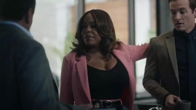 Express Twill One Button Cinched Oversized Boyfriend Blazer Light Pink worn by Simone Clark (Niecy Nash) as seen in The Rookie Feds (S01E19)