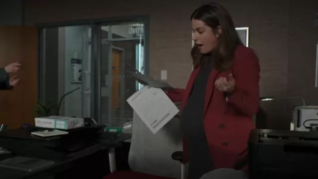 Theory Pi­az­za Wool-blend Jack­et In Red worn by Lea Dilallo (Paige Spara) as seen in The Good Doctor (S06E18)