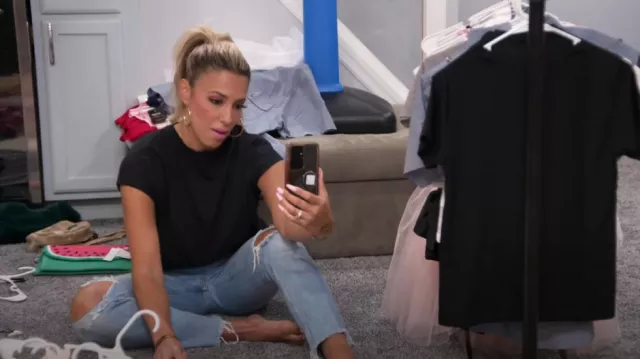 Levi's Premium 501 Stretch Skin­ny Wom­en's Jeans worn by Danielle Cabral as seen in The Real Housewives of New Jersey (S13E09)