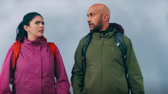 Woods Andromeda 2.5L Chaqueta de lluvia usada por Josh Skinner (Keegan-Michael Key) como se ve en Schmigadoon! (S01E01)