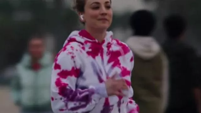 Worthy Threads Tie Dye Hoodie worn by Cassie Bowden (Kaley Cuoco) as seen in The Flight Attendant (S02E01)