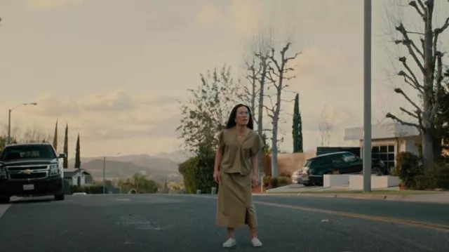 Baserange Dadar Skirt worn by Amy Lau (Ali Wong) as seen in BEEF (S01E01)