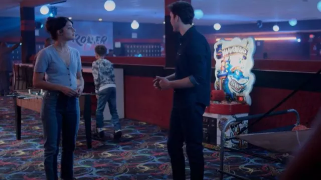 E.L.V. The Twin Frayed Jeans worn by Samantha Fink (Sofia Black-D'Elia) as seen in Single Drunk Female (S01E03)
