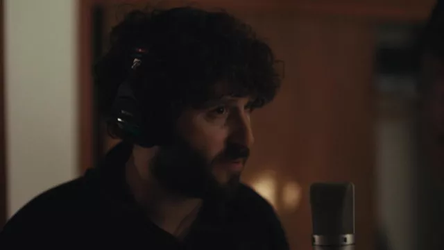 Casque Sony utilisé par Dave (Lil Dicky) vu dans DAVE (S03E03)
