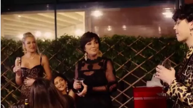 Dolce & Gabbana Vestido de malla bordada con flores usado por como se ve en 'Til Death Do Us Part: Kourtney And Travis (S01E01)