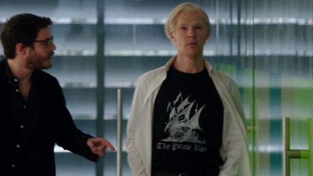 The t-shirt "The Pirate Bay" of Benedict Cumberbatch in The Fifth estate