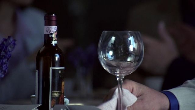 Botella de Anthony Hopkins de Chianti Il Grigio San Felice en Hannibal