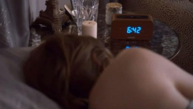 The alarm clock in wood of Nora Durst in The Leftovers