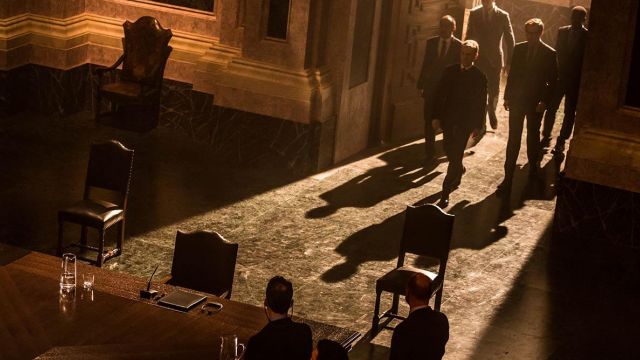 The chairs Tudor Oak at the meeting of Franz Oberhauser (Christophe Waltz) in Spectrum