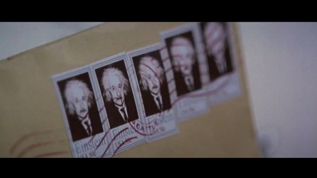 Les timbres Albert Einstein dans Paycheck