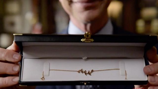 Le bracelet Tiffany & Co. de Elizabeth North (Portia de Rossi) dans Scandal