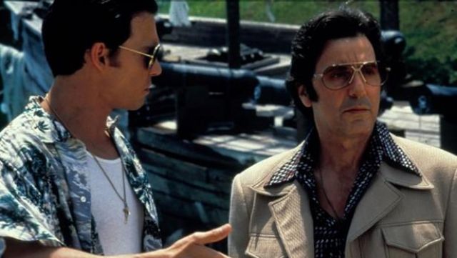 Les lunettes de soleil Cazal 968 de Benjamin Ruggiero / Lefty  (Al Pacino) dans Donnie Brasco
