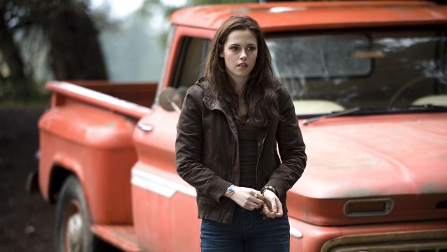 La voiture de Bella Swan (Kristen Stewart) dans Twilight, chapitre II : Tentation