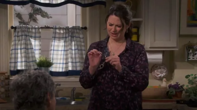 Bella Dahl Printed Rounded Hem Shirt worn by Jen (Katie Lowes) as seen in How We Roll (S01E06)
