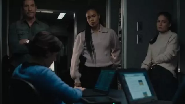 Madeleine Thompson Viola Ribbed Wool and Cashmere-Blend Sweater worn by Special Agent Sheryll Barnes (Roxy Sternberg) as seen in FBI: Most Wanted (S04E18)