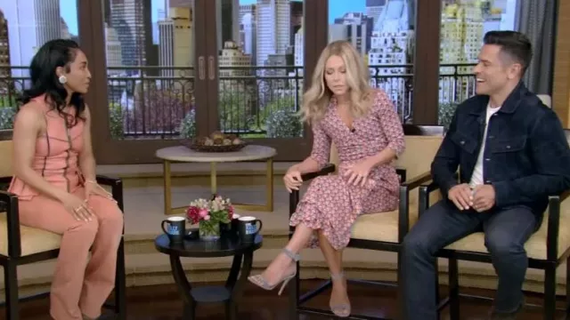 Gianvito RossiPortofino 105 Sandals worn by Kelly Ripa as seen in LIVE with Kelly and Mark on April 18, 2023