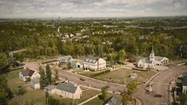 Beachwood Estates in High River as the neighborhood of the house of Bill (Nick Offerman) in The Last of Us (S01E03)