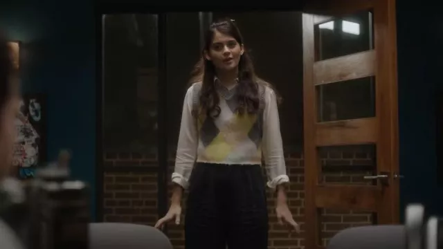 Free People Quinn Gilet porté par Samantha Fink (Sofia Black-D’Elia) vu dans Single Drunk Female (S02E07)