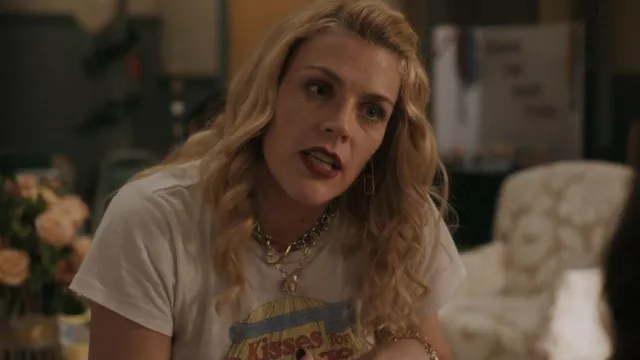 Lele Sadoughi Sweetheart Chunky Chain Necklace worn by Darby (Busy Philipps) as seen in Single Drunk Female (S02E08)