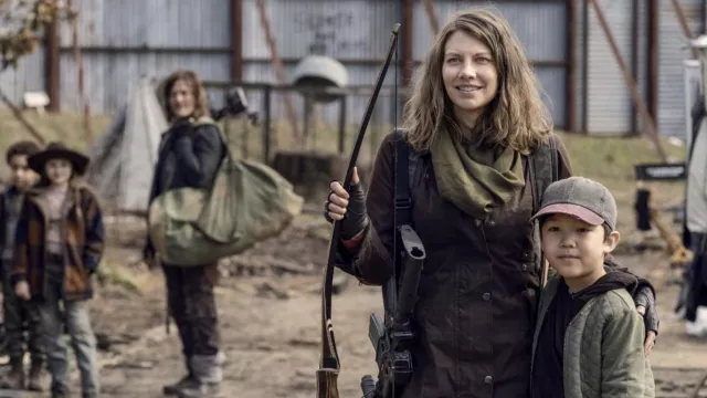 Brown Coat Jacket worn by Maggie Rhee (Lauren Cohan) as seen in The Walking Dead TV series outfits (Season 11 Episode 1)