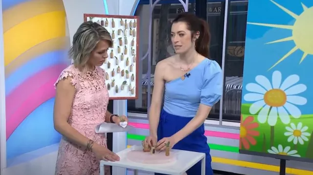 French Connection Rosanna One-Shoulder Top worn by Lindsey Peers as seen in Today on  April 20, 2023