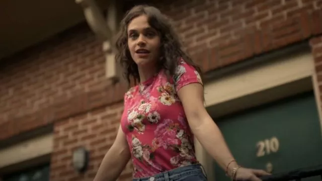 L'Agence Floral-print Short-sleeved Top worn by Rosa (Bevin Bru) as seen in Will Trent (S01E11)