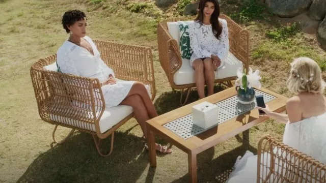 Guess Sara Cot­ton Eye­let Mi­ni Skirt worn by Ruby Akuda (Kiara Barnes) as seen in Fantasy Island (S02E11)