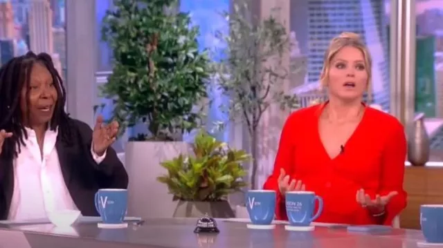 Stella McCartney Ribbed-Knit Cotton Cardigan worn by Sara Haines as seen in The View on April 26, 2023