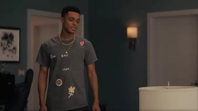 Urban Outfitters Ron Bass Pray For The Prey Tee worn by Will Smith (Jabari Banks) as seen in Bel-Air (S02E10)