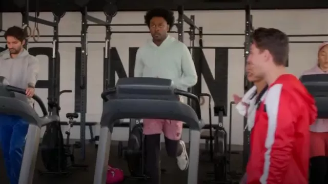 Nike Air Max SC Sneaker portée par Noah Koles (Echo Kellum) vue dans Grand Crew (S02E09)
