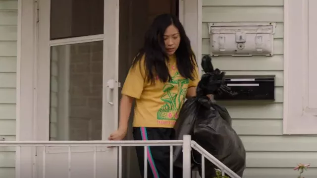Nike Sports­wear Trib­ute OH Track Pants worn by Nora (Awkwafina) as seen in Awkwafina is Nora From Queens (S03E01)