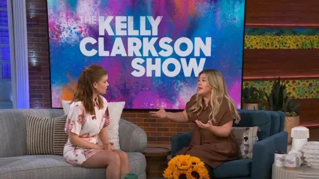 Mango Front Knot Button Down Dress worn by Kelly Clarkson as seen in The Kelly Clarkson Show on May 2, 2023