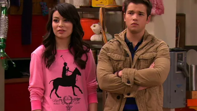 Wildfox Horse Sweater in Pink worn by Carly Shay (Miranda Cosgrove) in iCarly TV show (Season 6 Episode 3)