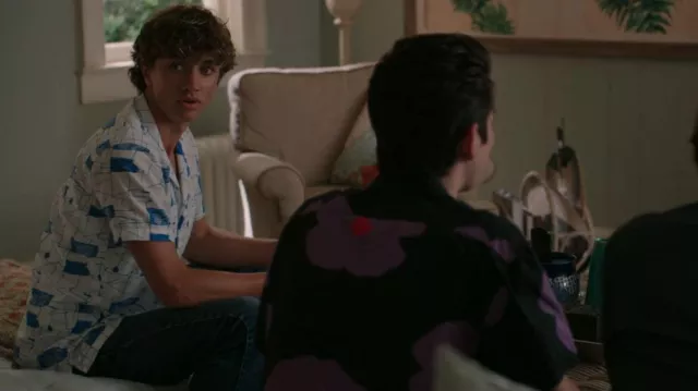Far Afield x Hense Selleck Short Sleeve Shirt worn by Jeremiah (Gavin Casalegno) as seen in The Summer I Turned Pretty (S01E02)