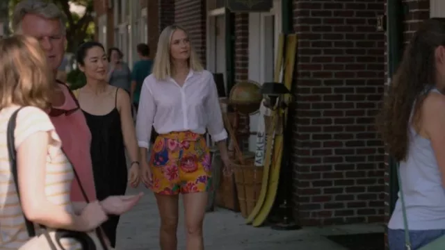 Zimmermann The Lovestruck Paisley Print Shorts worn by Susannah (Rachel Blanchard) as seen in The Summer I Turned Pretty (S01E03)
