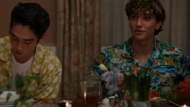 Go Barefoot Convertible Collar Printed Cotton Blend Shirt worn by Jeremiah (Gavin Casalegno) as seen in The Summer I Turned Pretty (S01E03)