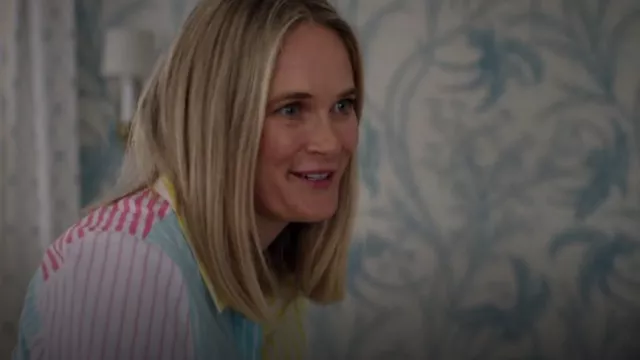 STAUD Martha Mixed Stripe Stretch Cotton Button-up Shirt In Multi usado por Susannah (Rachel Blanchard) como se ve en The Summer I Turned Pretty (S01E07)