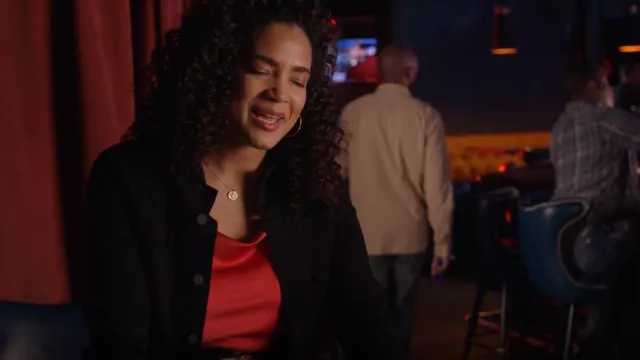 L'Agence Janelle Raw Edge Denim Chaqueta usada por Ana Flores (Gabrielle Walsh) como se ve en 9-1-1 (S06E17)